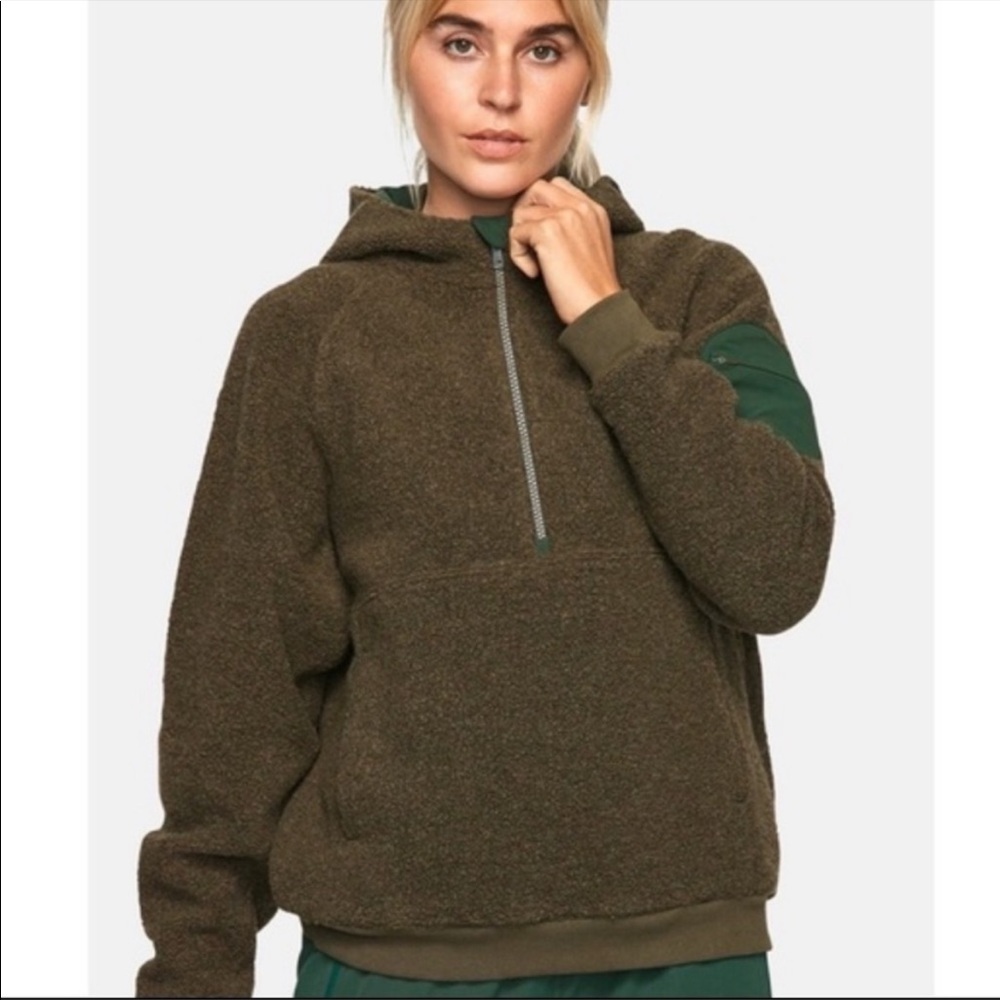 Never Before Worn Outdoor Voices Megafleece Half Zip In Vine, Size Small